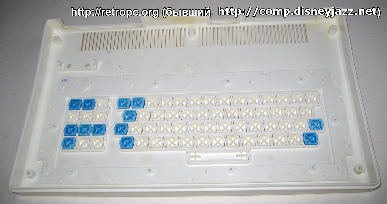 Клавиатура изнутри от Компьютера Апогей БК 01Ц