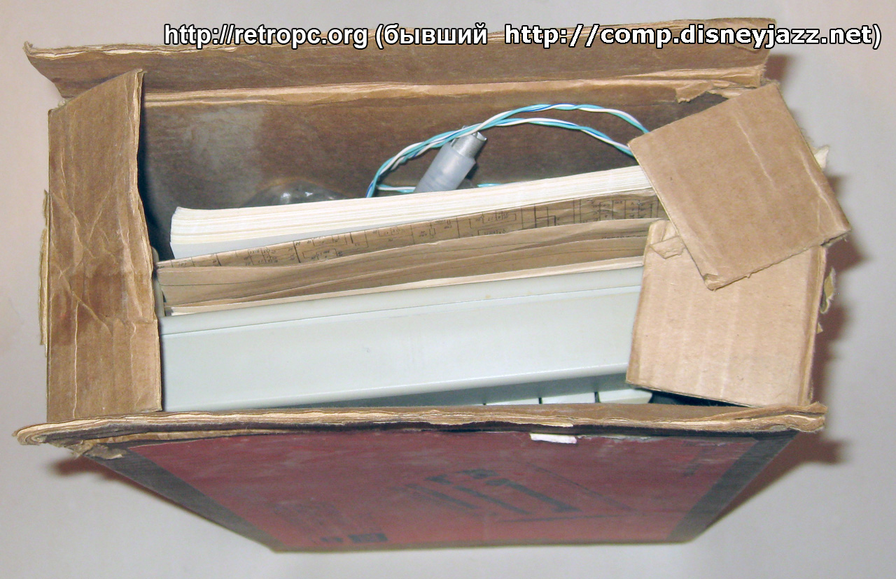 Комплект компьютера Вектор-06Ц.02 в коробке