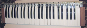 Синтезатор Электроника ЭМ-04 - блок клавиатуры вид сверху