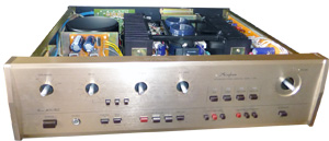  Accuphase E-204     
