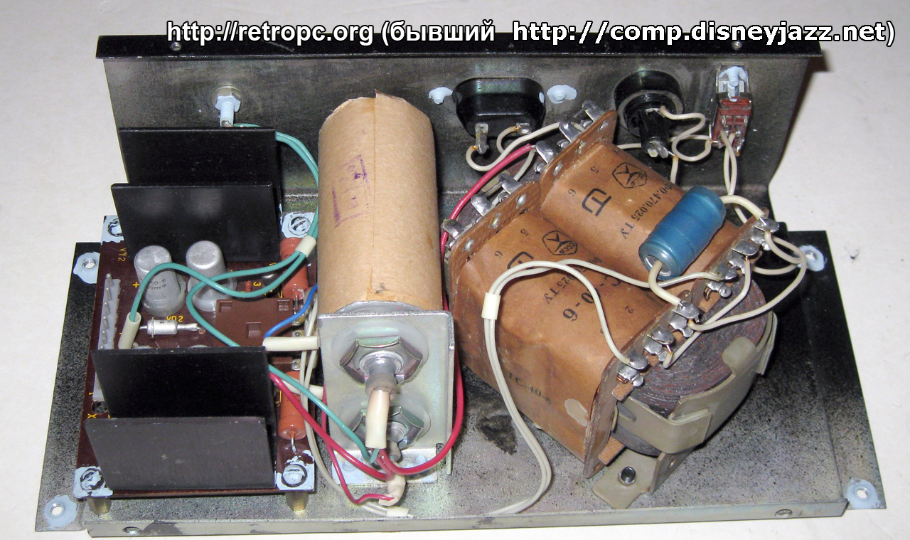 Синтезатор Электроника ЭМ-04 - блок питания