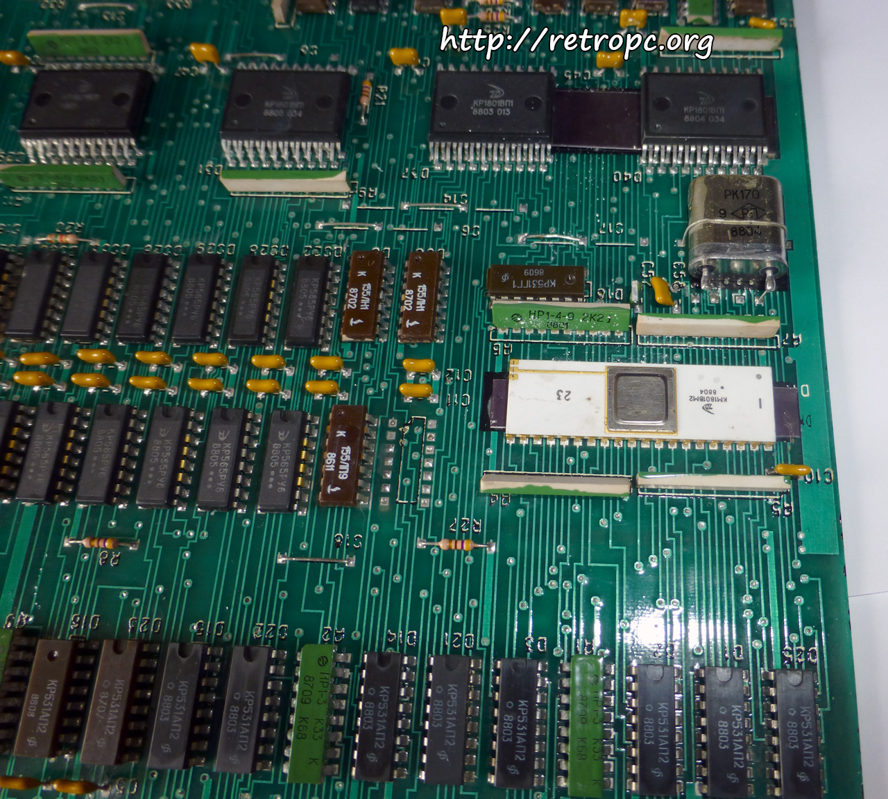 Плата вычислителя Электроника МС1201.02 от ДВК 3 - вид на процессор КМ1801ВМ2