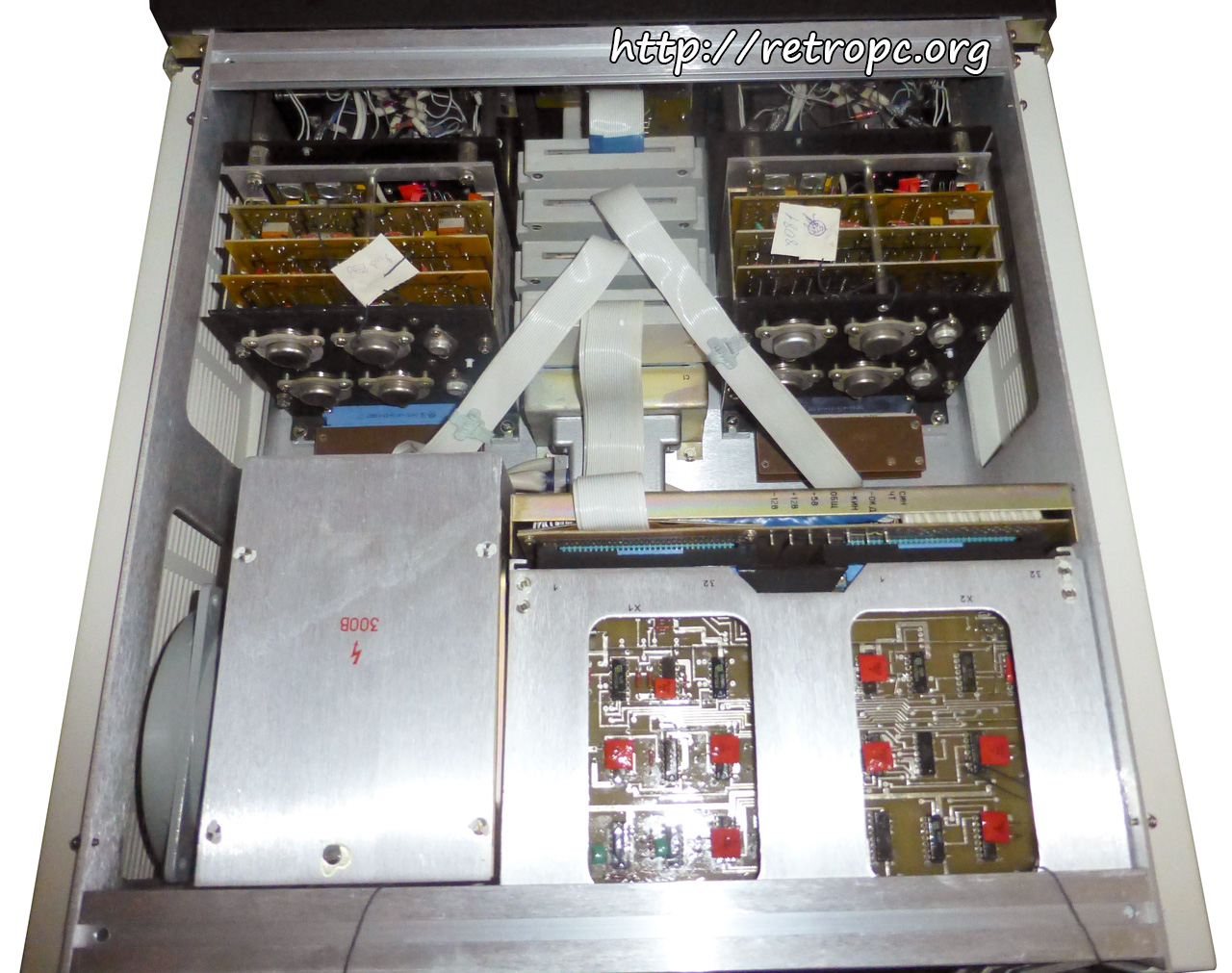 Накопитель на магнитной ленте СМ 5211.22 двухкассетный - вид без верхней крышки