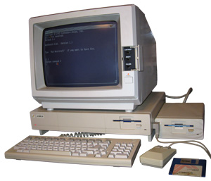 Комплект компьютера Amiga 1000 в рабочем состоянии