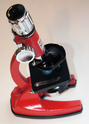 Микроскоп Аналит (Analyt) с установленным объективом