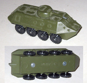 Средняя металлическая советская игрушка бронетранспортер БТР
