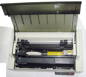 Принтер цветной матричный IBM 5182 с открытой крышкой