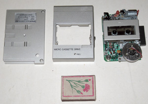 Micro Cassete Drive к Epson HX-20 (микрокассетный магнитофончик)