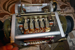 Цифропечатающее устройство Б3-15 - вид на модуль печатного механизма 2