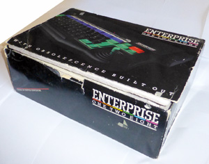 Коробка компьютера Enterprise 128 One Two Eight снаружи