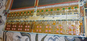 Плата памяти на ферритах ДЗУ ЭВМ 5Э26 семейства БЭСМ - вид на часть платы с логикой