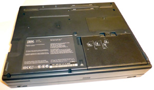 Ноутбук IBM ThinkPad Type 2635 сзади