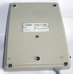 Калькулятор Canon Canola L100S вид сзади