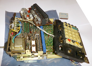 Калькулятор Toshiba BC-1414 без корпуса и со снятым блоком индикации