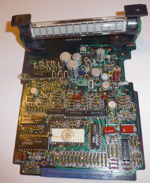 Калькулятор Toshiba BC-1217A - основная плата.