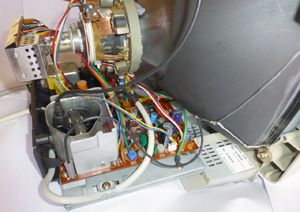 Монитор Atari SM124 внутренности вид 2