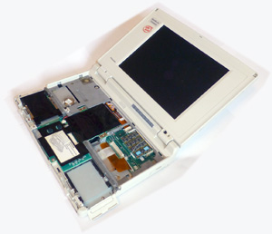 Ноутбук Toshiba Satellite Pro T2400CS-250 со снятой клавиатурой
